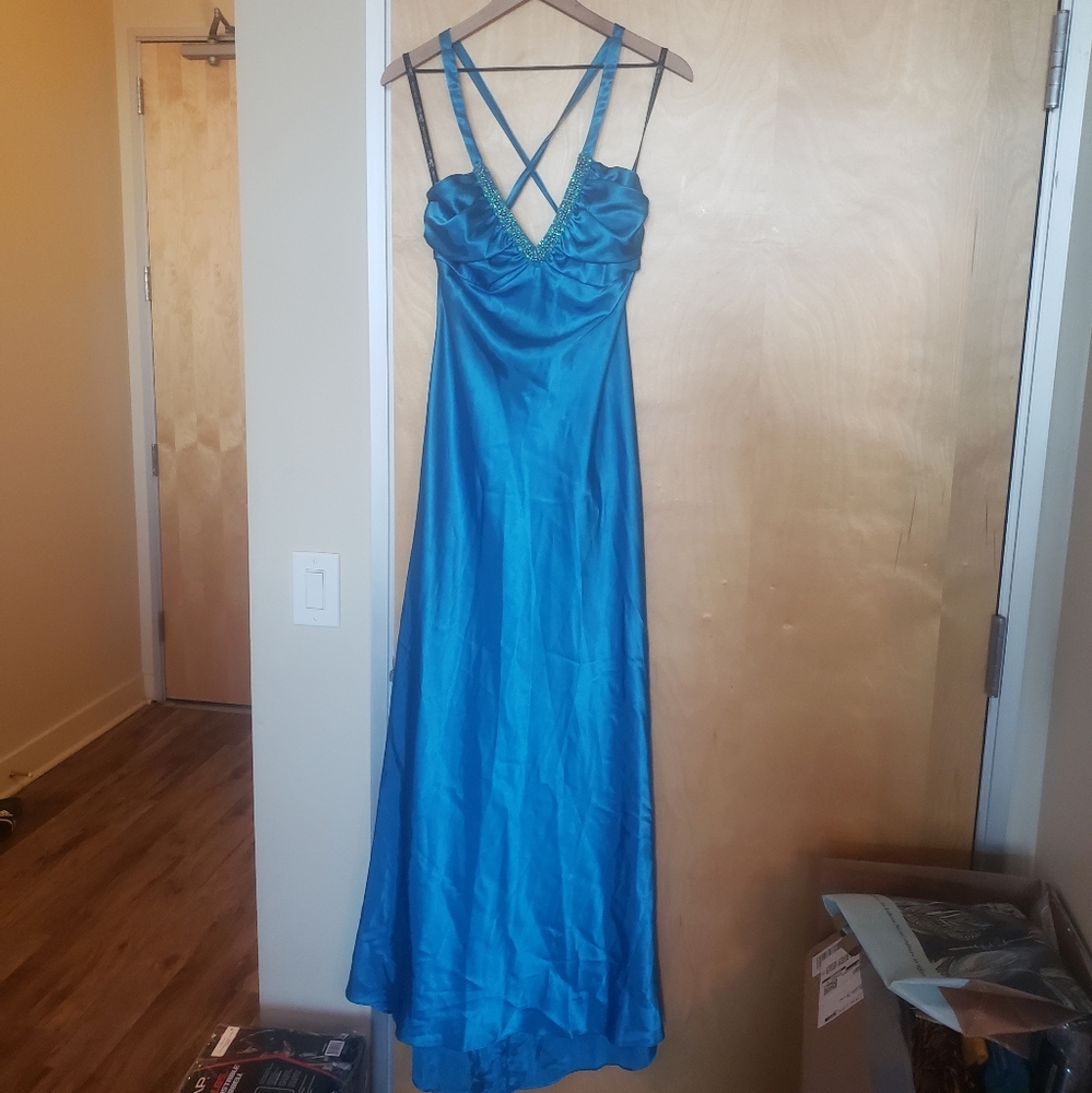 Gown dress